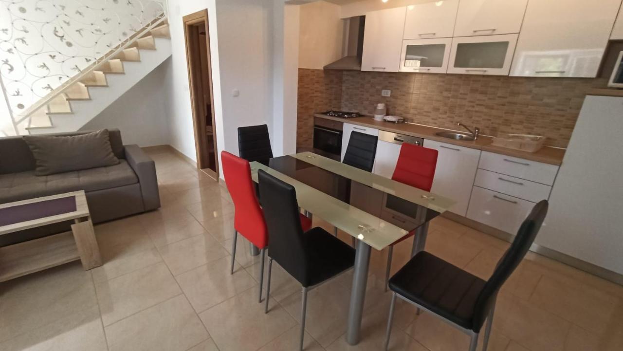 Holiday Apartments Maslina Paho Babino Polje Exterior photo
