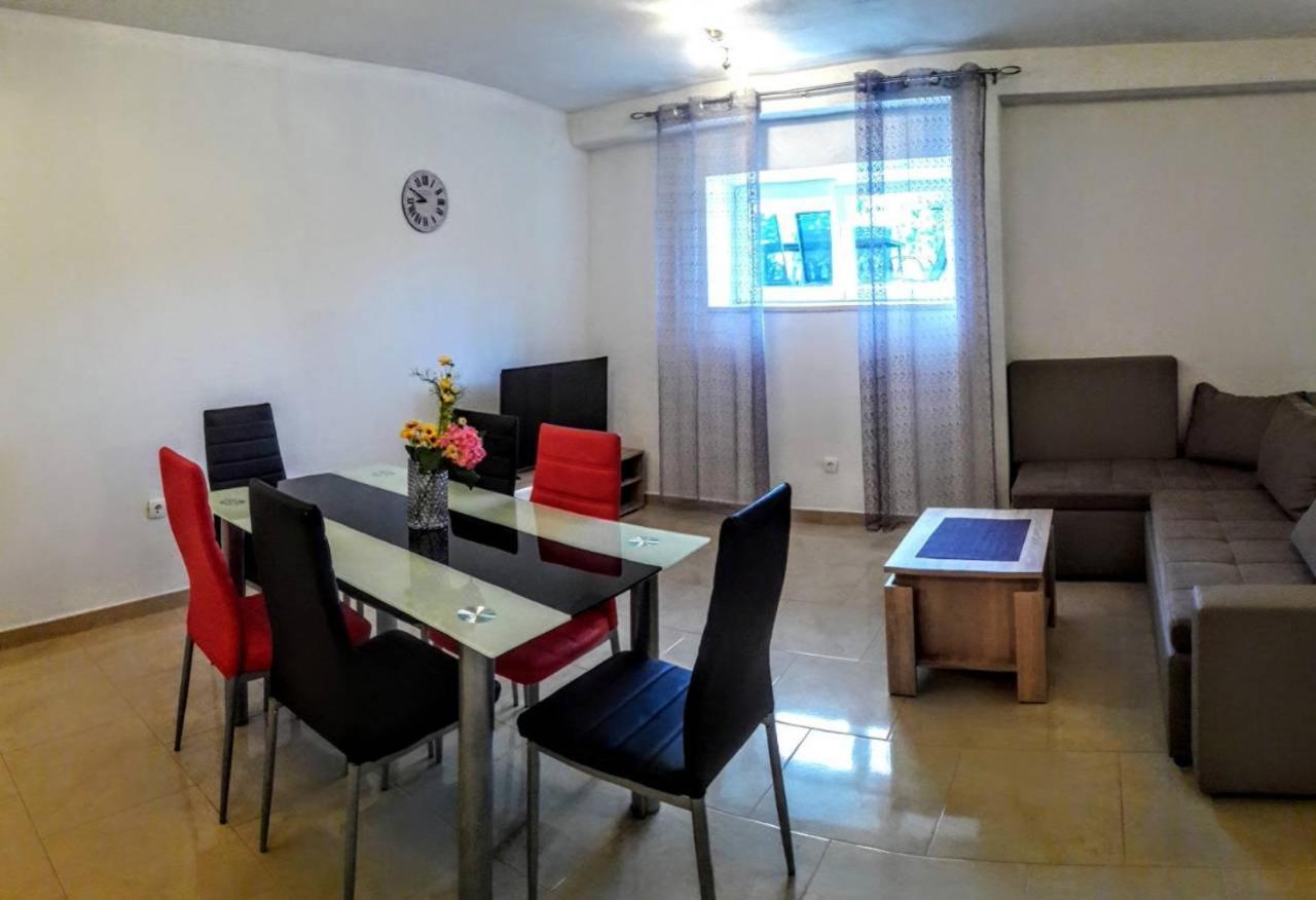 Holiday Apartments Maslina Paho Babino Polje Exterior photo