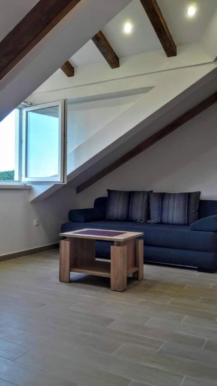 Holiday Apartments Maslina Paho Babino Polje Exterior photo