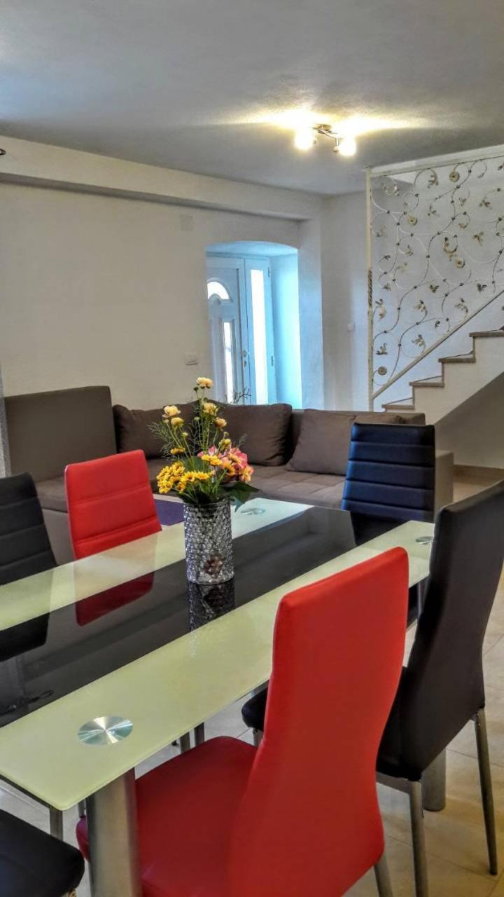 Holiday Apartments Maslina Paho Babino Polje Exterior photo