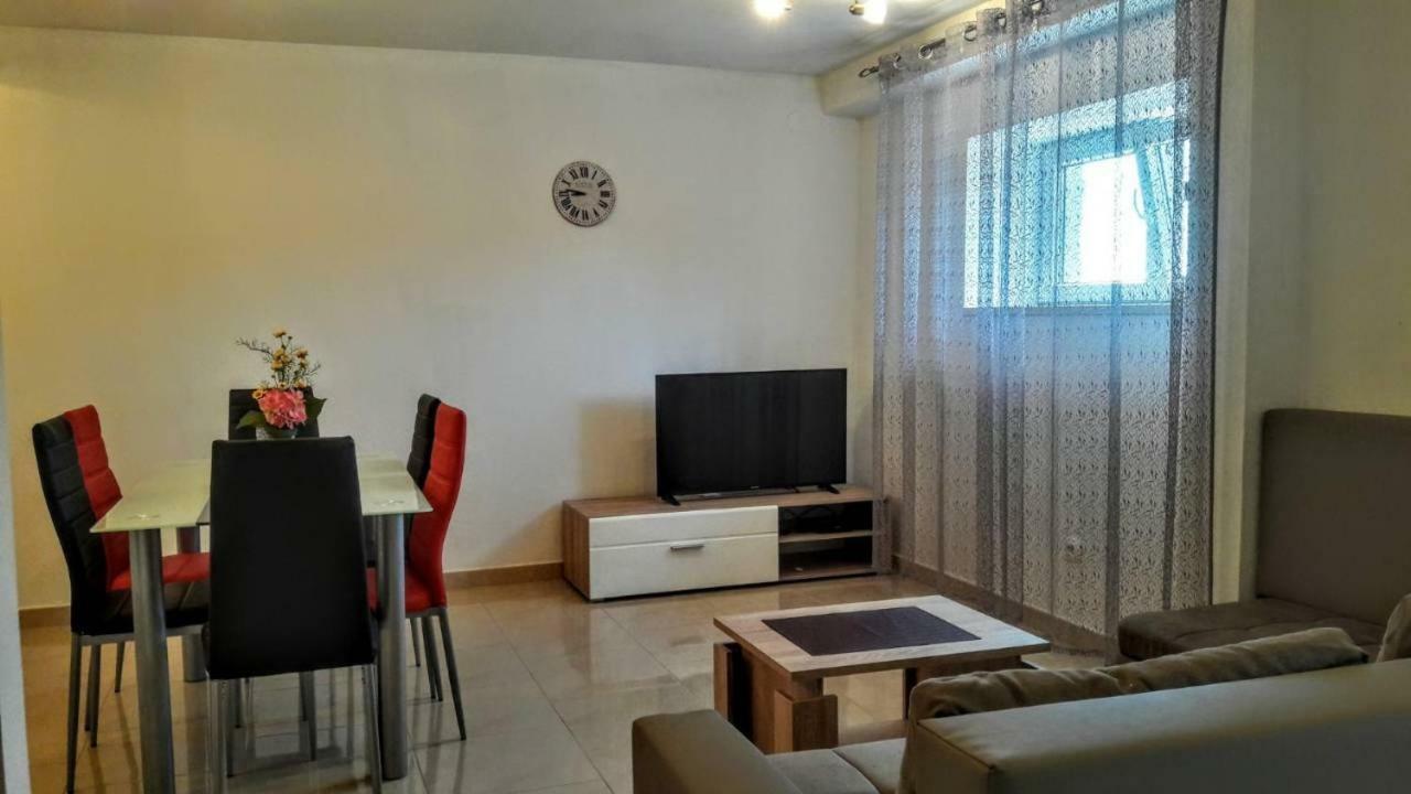 Holiday Apartments Maslina Paho Babino Polje Exterior photo
